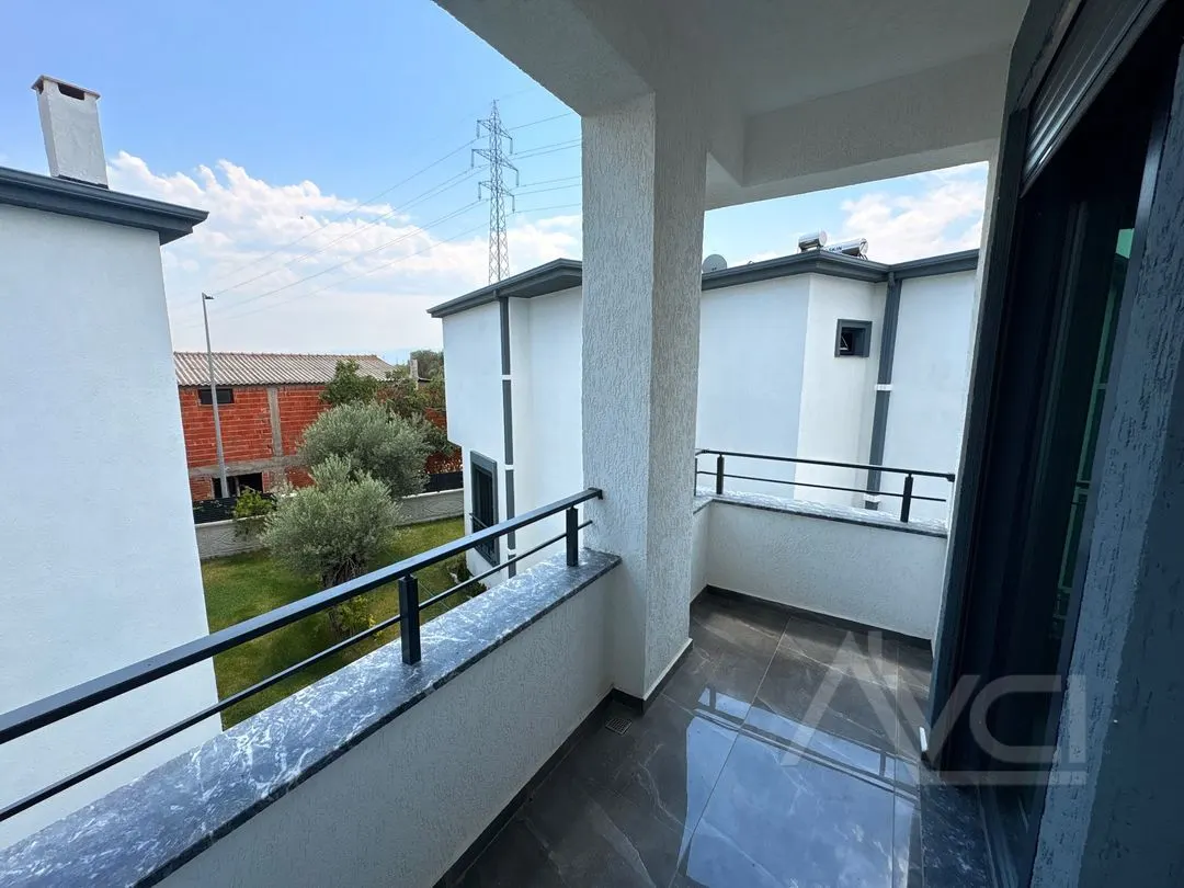 AVCI’DAN SİTE İÇİ LÜKS 5+1 VİLLA