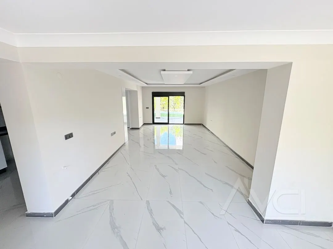 AVCI’DAN DENİZE 10 MT DENİZ MANZARALI 5+1 VİLLA