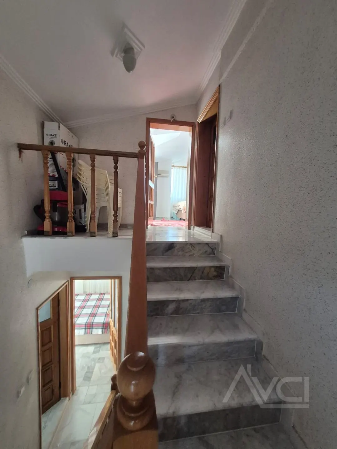 GÜRE KORDON’DA DENİZE SIFIR SİTE İÇİ 4+1