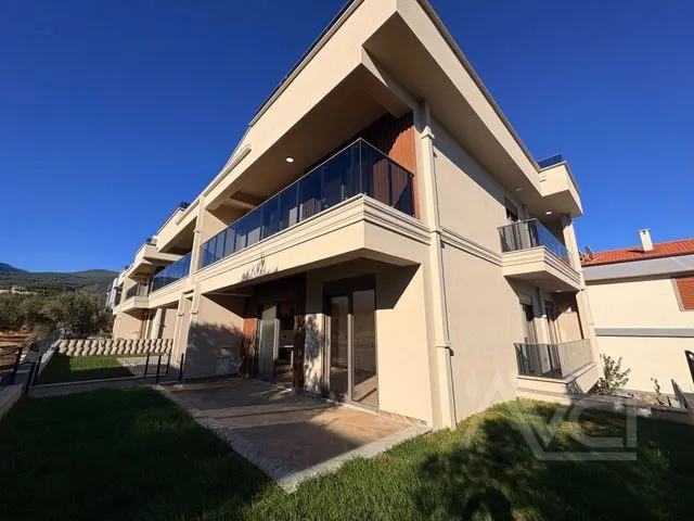 AVCI’DAN GÜRE YOL ALTINDA DENİZE YAKIN 2+1 BAHÇE KULLANIMLI LÜKS DAİRE