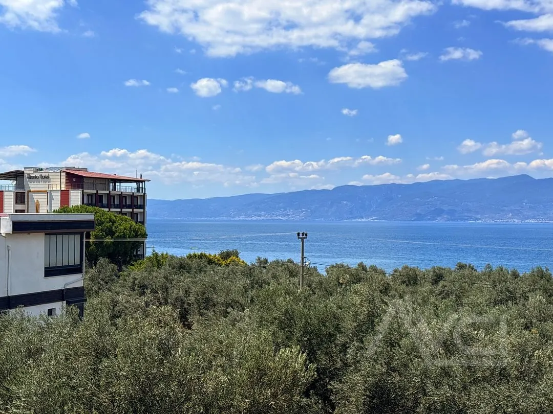 AVCI’DAN 3+1 DENİZ MANZARALI GİRİŞTE ODALI 350M2 İÇESİNDE PELİTKÖY’DE TEK MÜSTAKİL
