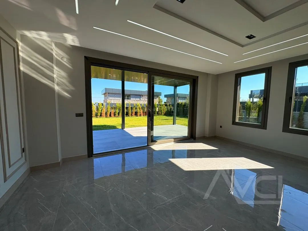 AVCI’DAN 650M2 İÇERİSİNDE MÜSTAKİL HAVUZLU ULTRA LÜKS 4+1 VİLLA