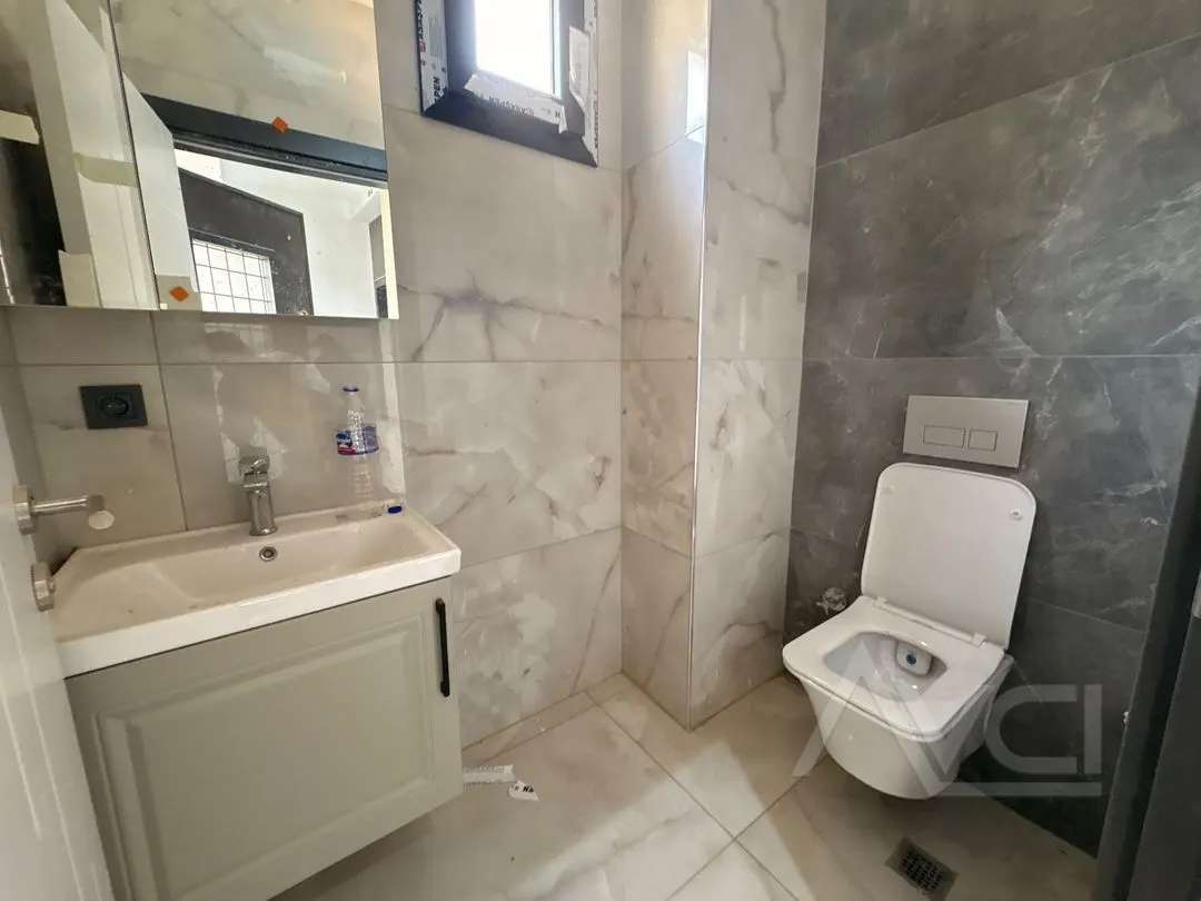 AVCI’DAN 5+1 SAUNALI HAMAMLI SİTE İÇİ ORTAK HAVUZLU OTOPARKLI LÜKS VİLLA