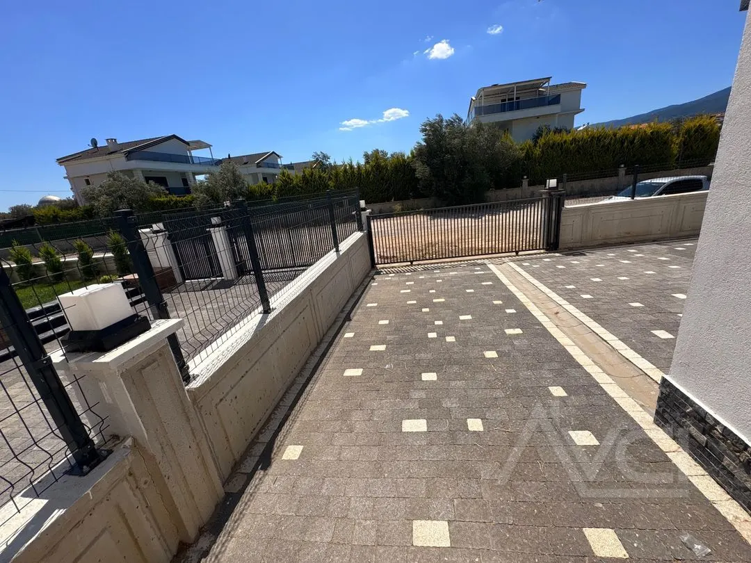 AVCI’DAN GÜREDE MÜSTAKİL 5+2 GİRİŞTE ODALI 300M2 OTURUMLU VİLLA