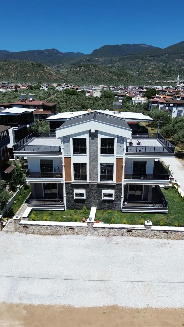 AVCI’DAN GÜRE YOL ALTINDA DENİZE YAKIN İKİZ 4+1 LÜKS VİLLA