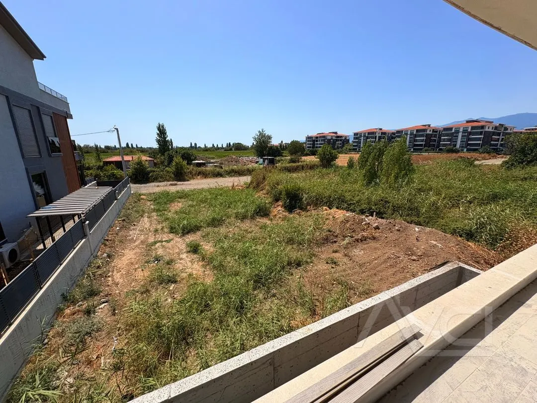 AVCI’DAN CENNETAYAĞIN’DA 3+1 İKİZ AYRI GİRİŞLİ 240M2 VİLLA