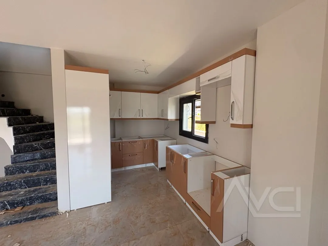 AVCI’DAN CENNETAYAĞIN’DA 3+1 İKİZ AYRI GİRİŞLİ 240M2 VİLLA
