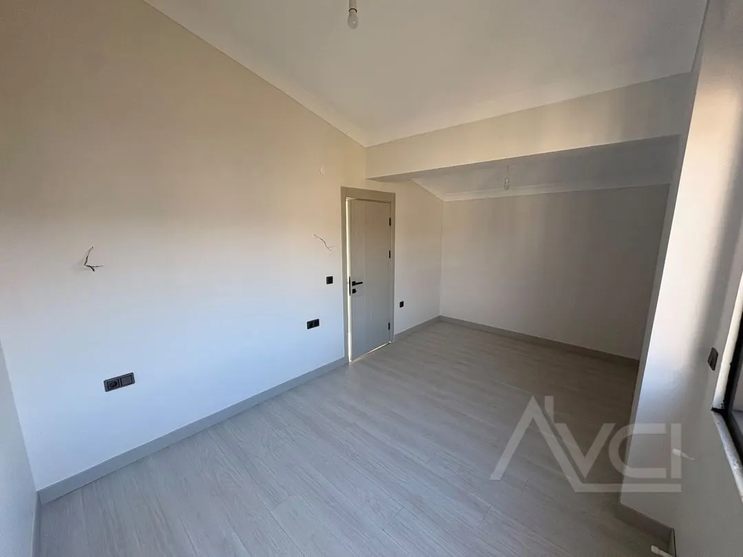 AVCI’DAN GÜRE YOL ALTINDA DENİZE YÜRÜME MESAFESİ 3+1 TERASLI LÜKS FIRSAT VİLLA
