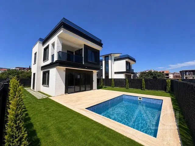 AVCI’DAN HAMİDİYE MAHALLESİNDE 3+1 SİTE İÇİ HAVUZLU MÜSTAKİL VİLLA