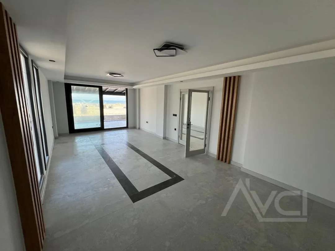 AVCI’ DAN TEK YETKİ 300M2 NET DENİZE SIFIR VİLLA/ÜÇÜNCÜ SIRA