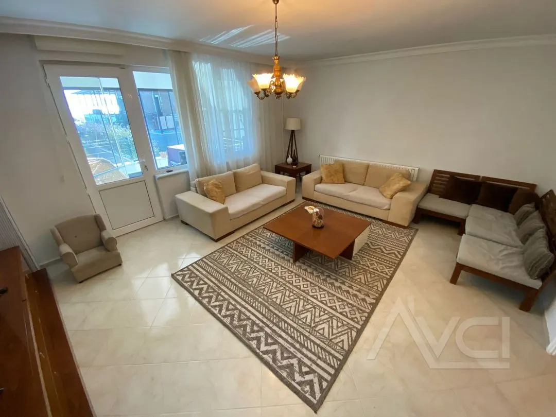 FENERDE DENİZE SIFIR 300M2 ARSA TAM MÜSTAKİL 5+1 VİLLA