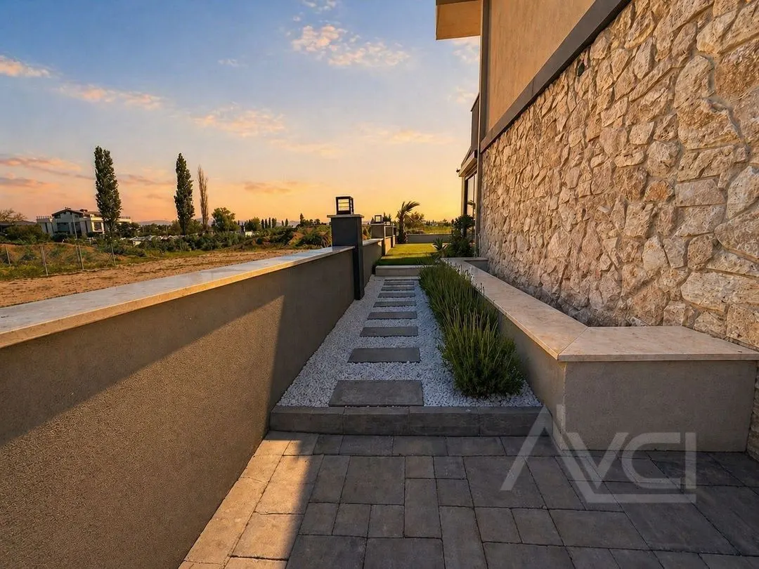AVCI’DAN 5+1 EDREMİT’TE İKİZ HAVUZLU AKILLI VİLLA