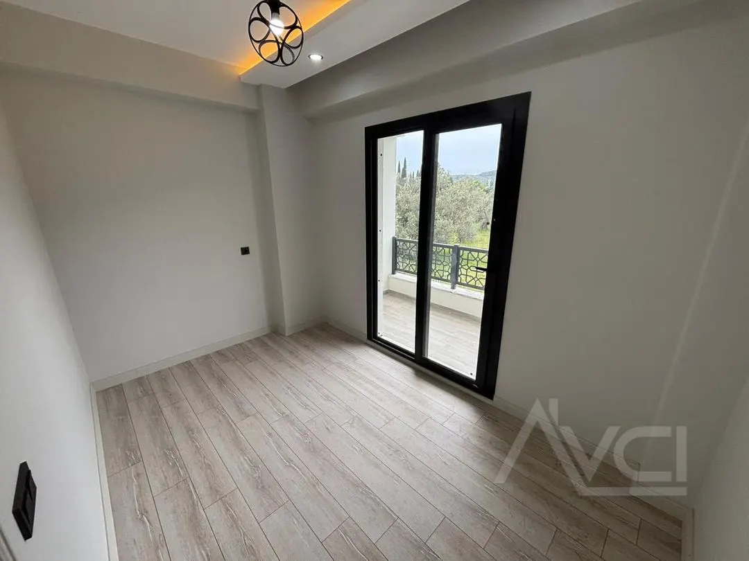 AVCI'DAN GÜRE'DE 2+1 BAHÇE KATI VE ÜST KAT LÜKS DAİRE