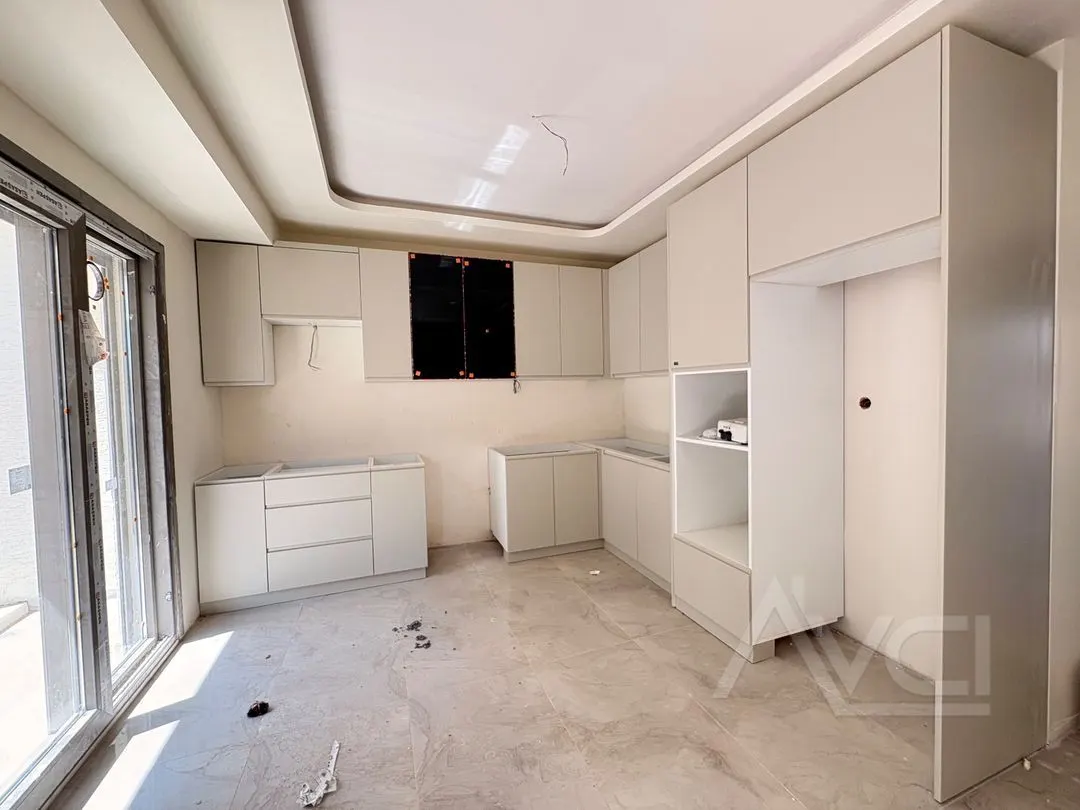 AVCI’DAN KIZILKEÇİLİDE 3+1 BİTİŞİK NİZAM ORTAK HAVUZLU KAPALI OTOPARKLI VİLLA