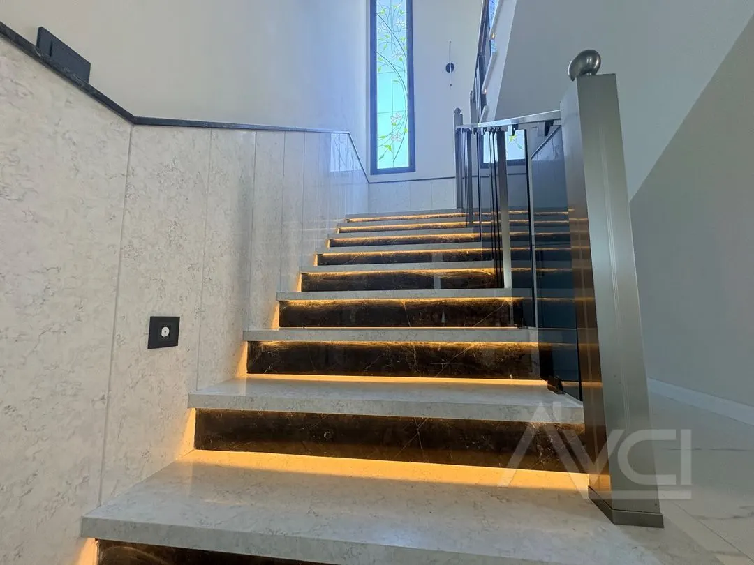 AVCI’DAN GÜRE OTELLER BÖLGESİNDE 4+1 OTOPARKLI BAHÇELİ TEK MÜSTAKİL VİLLA