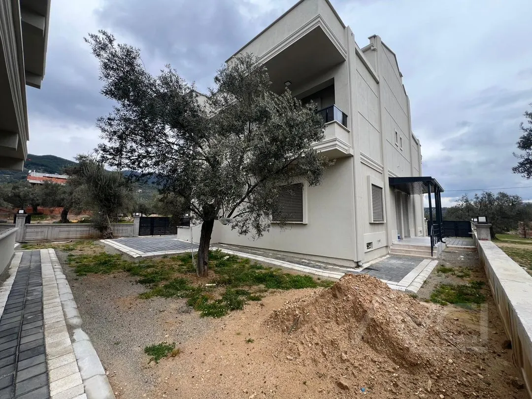 AVCI’DAN GÜRE’DE DAİRE FİYATINA SIFIR TERASLI 3+1 VİLLA