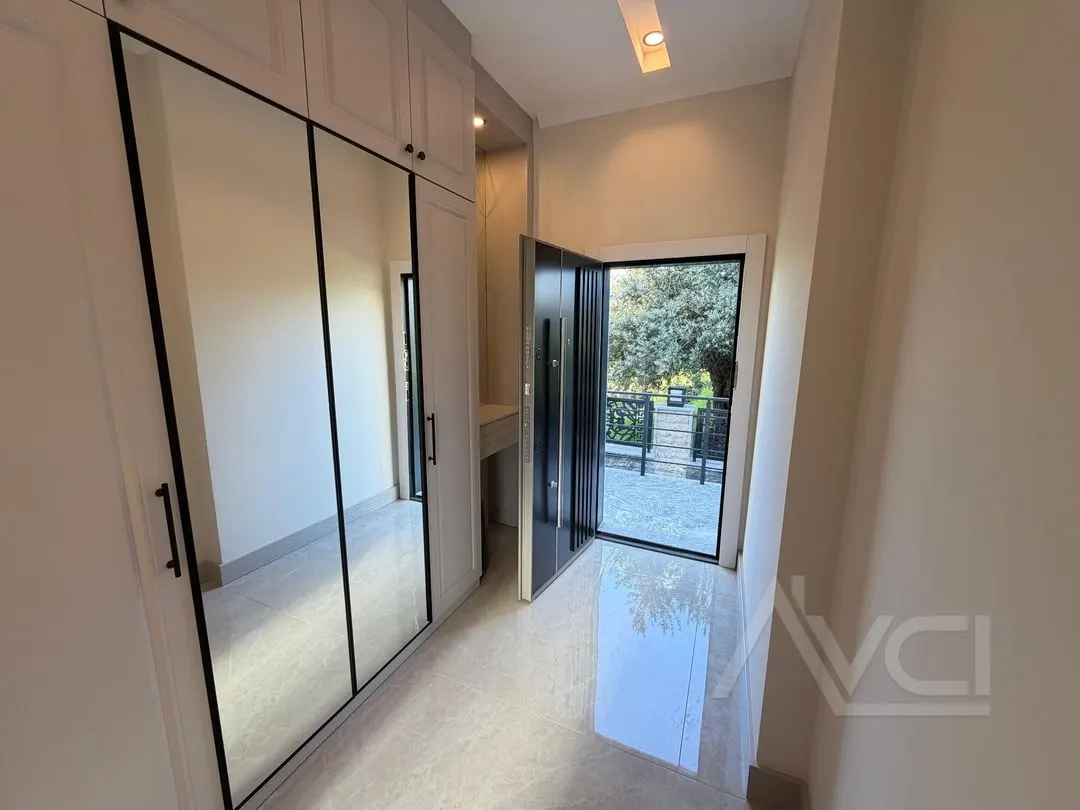 AVCI’DAN 700M2 ARSA İÇİNDE MÜSTAKİL HAVUZLU VİLLA