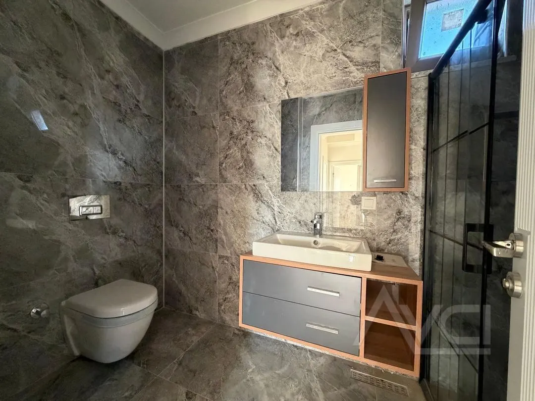 AVCI'DAN KÜÇÜKKUYU'DA DENİZ MANZARALI 3+1 DENİZE 250 MT VİLLA