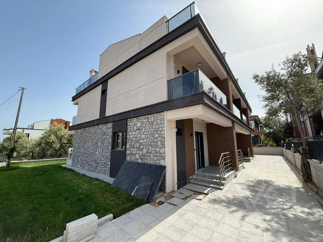 AVCI’DAN ALTINOLUK’TA DAİRE FİYATINA 3+1 VİLLA