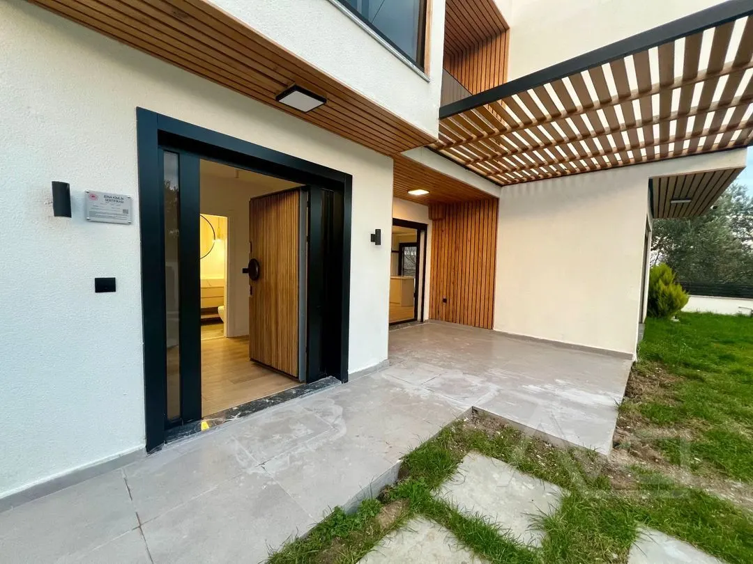 AVCI’DAN OTELLER BÖLGESİ 350 M2 ARSALI MÜSTAKİL HAVUZLU 5+1