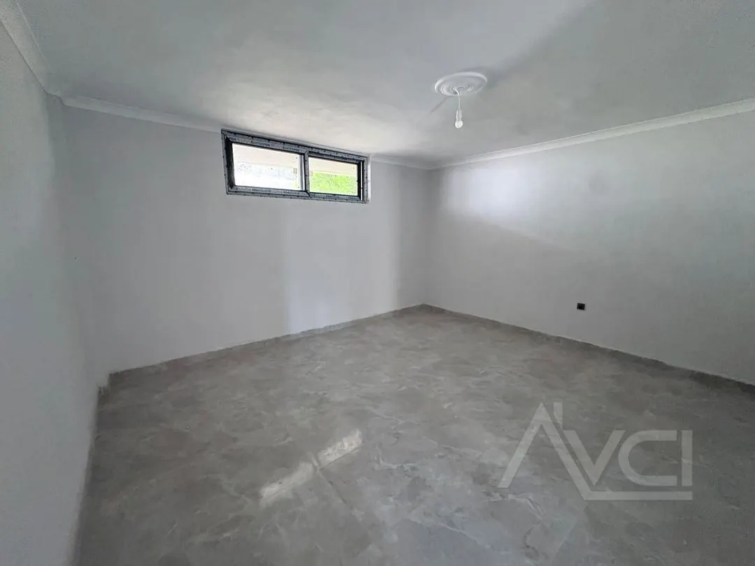 AVCI’DAN ALTINOLUK’TA 5+1 DAĞ VE DENİZ MANZARALI AYRI MUTFAKLI VİLLA