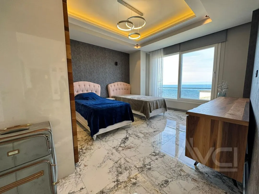 AVCI’DAN 750M2 ARSA İÇİNDE DENİZE SIFIR MALİKANE