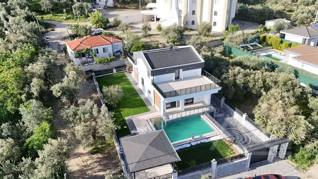 AVCI’DAN 700M2 ARSA İÇİNDE MÜSTAKİL HAVUZLU VİLLA