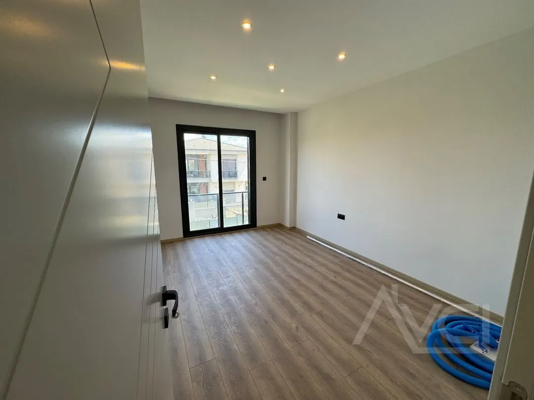 AVCI’DAN DENİZE 150 MT TAM MÜSTAKİL HAVUZLU EMSALSİZ VİLLA