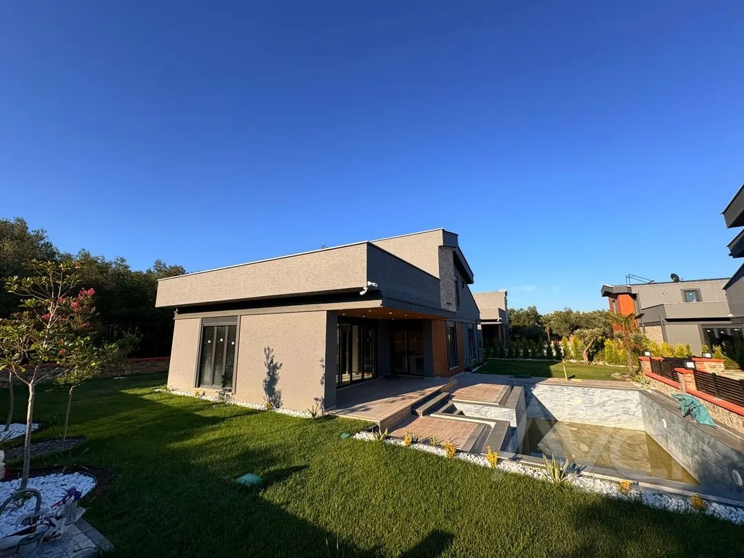 AVCI’DAN AVCILAR’DA 600M2 4+1 MÜSTAKİL HAVUZLU LÜKS VİLLA