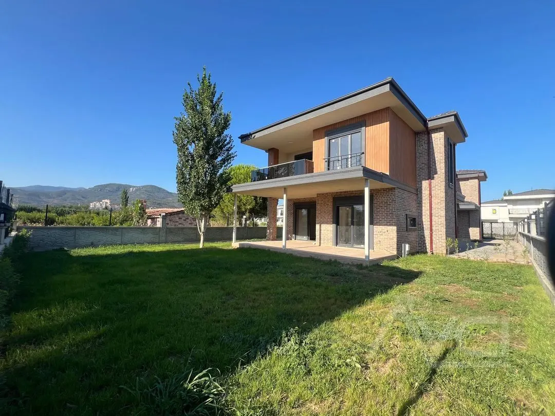 AVCI’DAN 350M2 ARSA İÇİNDE TAM MÜSTAKİL MERKEZİ KONUM VİLLA