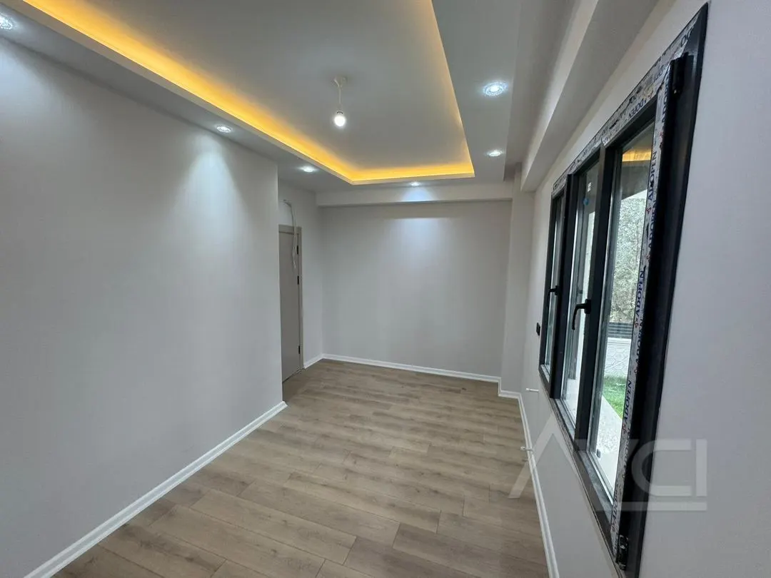AVCI’DAN BAHÇELİ VE LÜKS TASARIMLI SIFIR 4+1 VİLLA