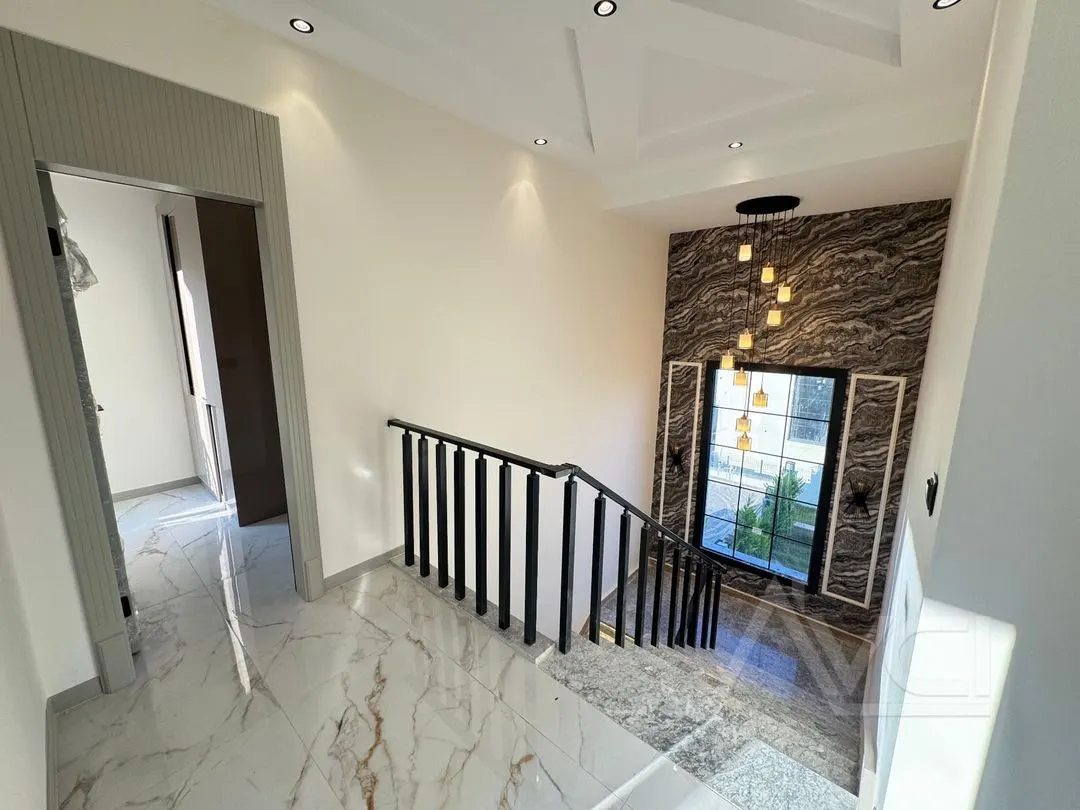 AVCI’DAN 500M2 ARSA İÇERİSİNDE MÜSTAKİL HAVUZLU DENİZ MANZARALI VİLLA