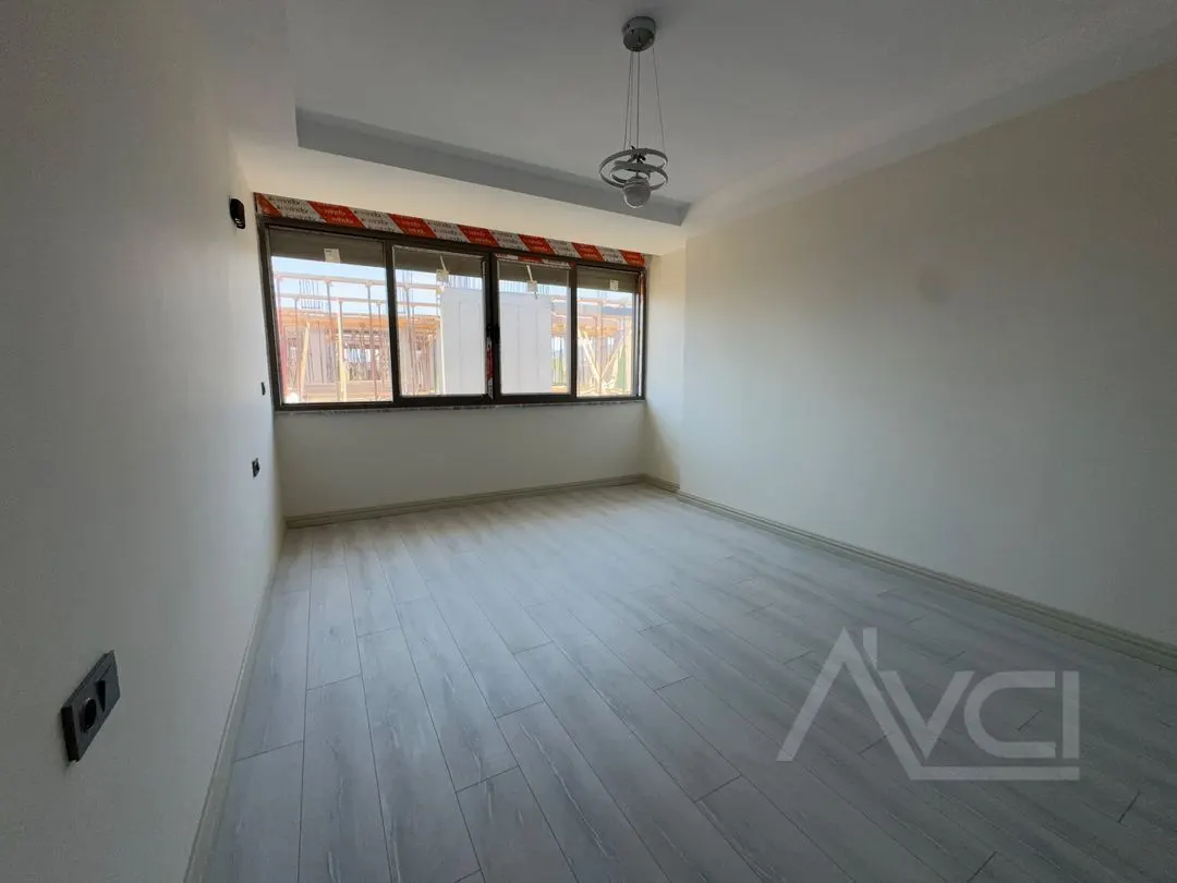 AVCI’DAN NARLI ALTINDA 5+1 DENİZE 100MT İKİZ VİLLA
