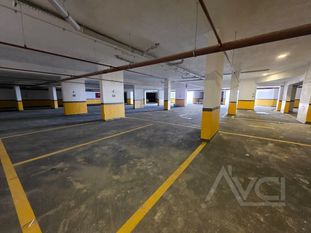 AVCI'DAN ÖREN MODERN'DE YETKİLİ HAVUZLU K.OTOPARKLI 1+1