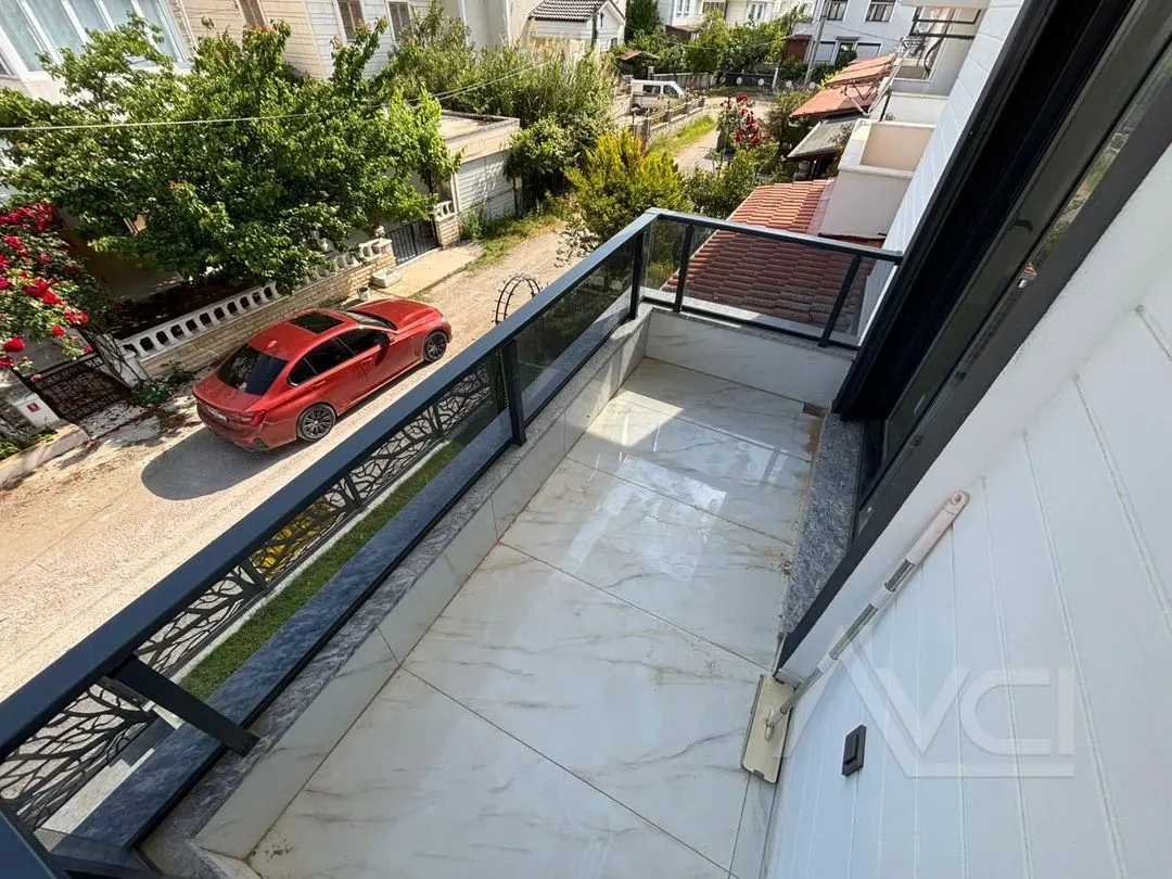 GÜRE DENİZE 30MT DENİZE 2. SIRADA SIFIR 4+1 VİLLA