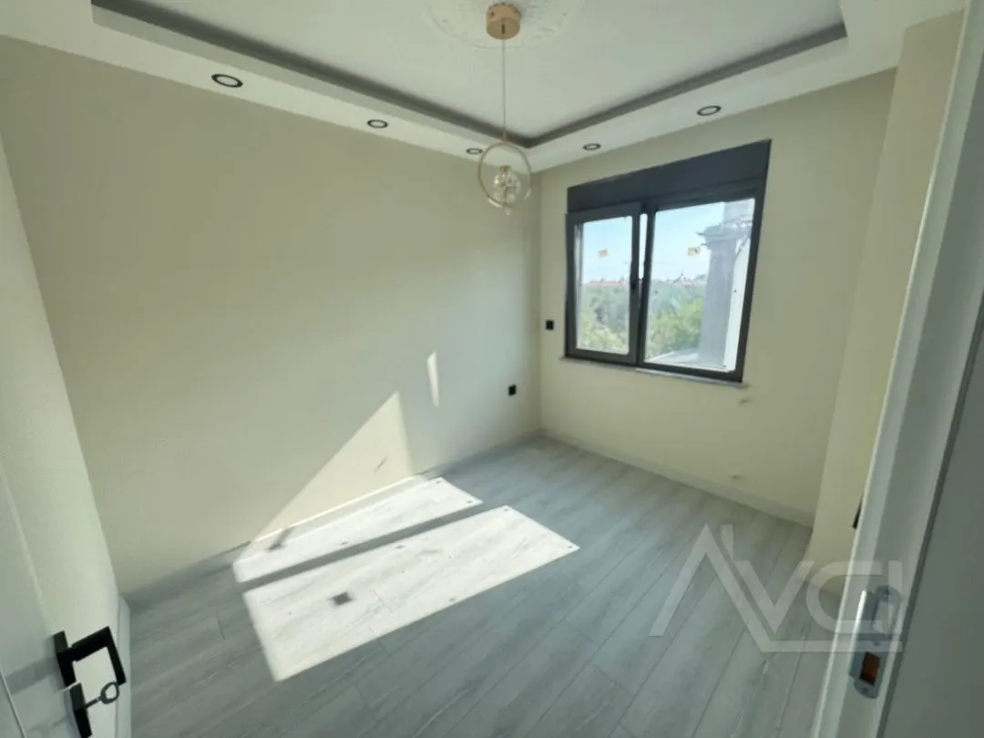 AVCI’DAN YOL ALTINDA DENİZ MANZARALI 4+1 VİLLA