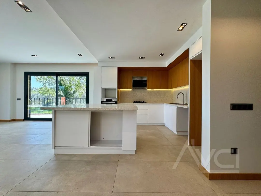 AVCI’DAN 440M2 ARSA GÜRE YOLUNDA TAM MÜSTAKİL HAVUZLU VİLLA