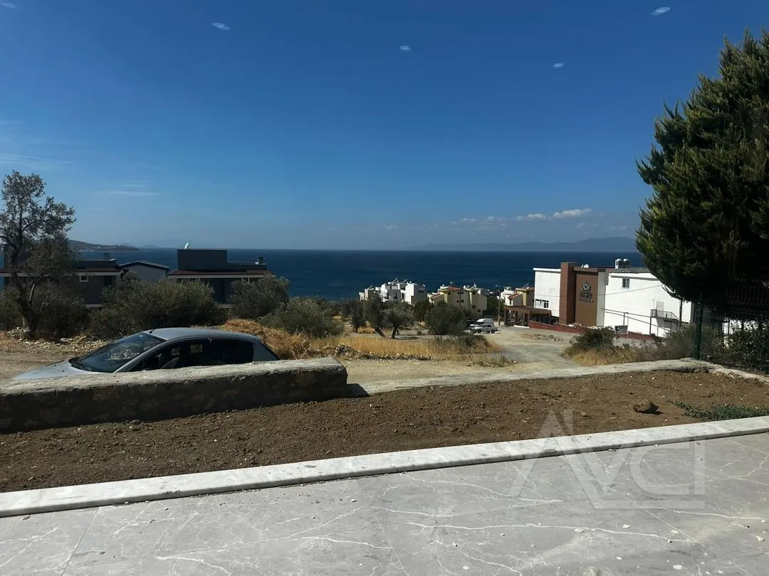 AVCI’DAN TAM MÜSTAKİL BAHÇEDEN DENİZ MANZARALI DENİZ250MT VİLLA