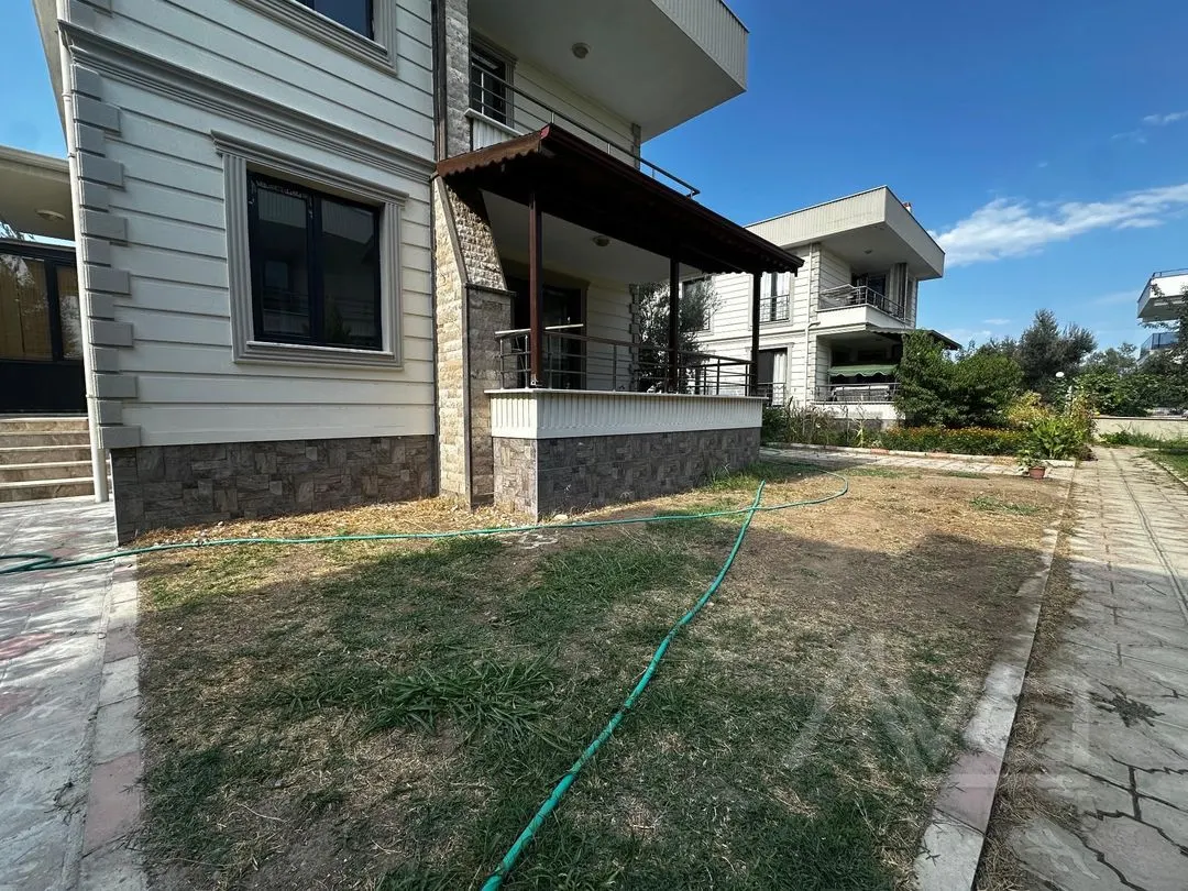 AVCI’DAN GÜRE YOL ALTINDA DENİZE 300MT SIFIR VİLLA