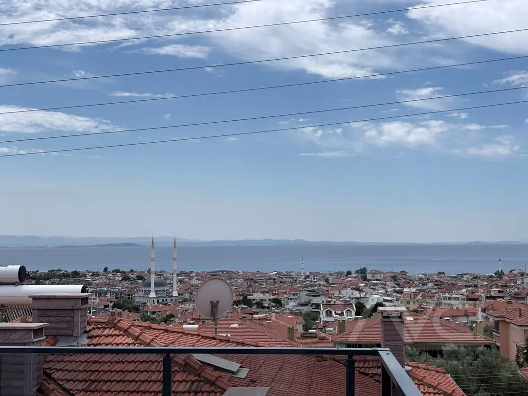 AVCI’DAN ALTINOLUK’TA 5+1 DAĞ VE DENİZ MANZARALI AYRI MUTFAKLI VİLLA