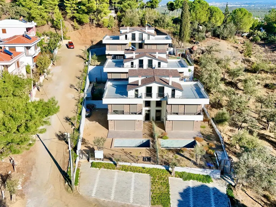AVCI’DAN YETKİLİ MÜSTAKİL HAVUZLU ASANSÖRLÜ ISI POMPALI VİLLA