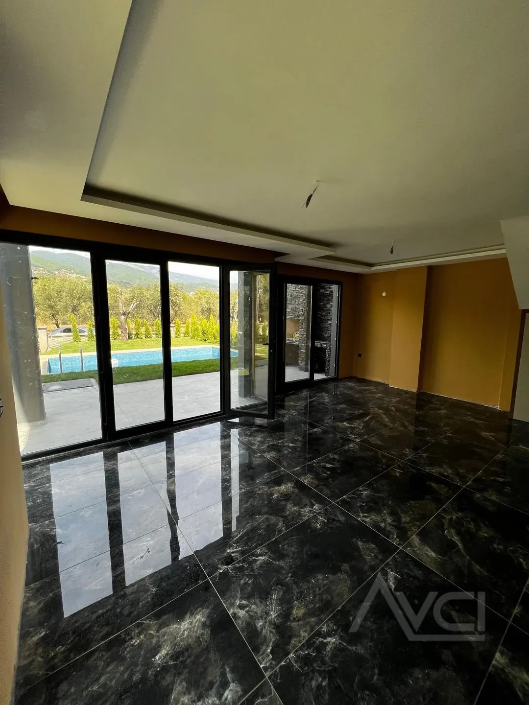 OTELLER CİVARINDA 320M2 ARSALI 4+1 MÜSTAKİL HAVUZLU VİLLA