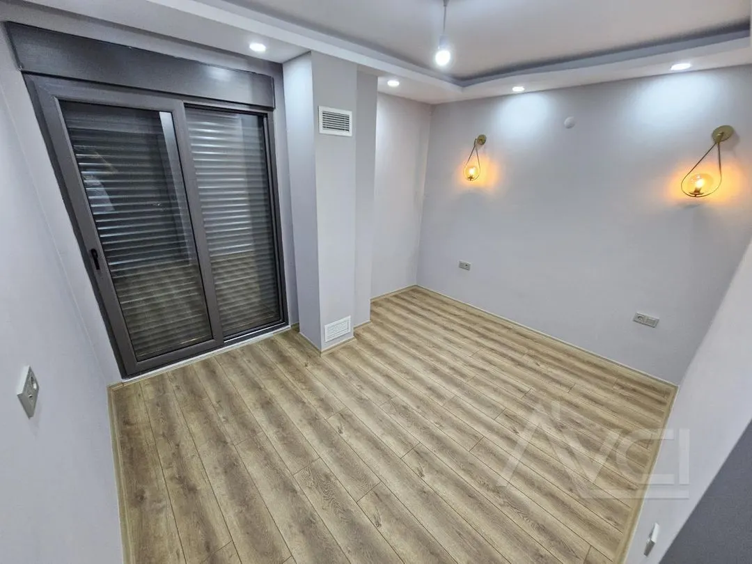 AVCI’DAN YOL ALTINDA DENİZE 250MT LÜKS İŞÇİLİKLİ VİLLA