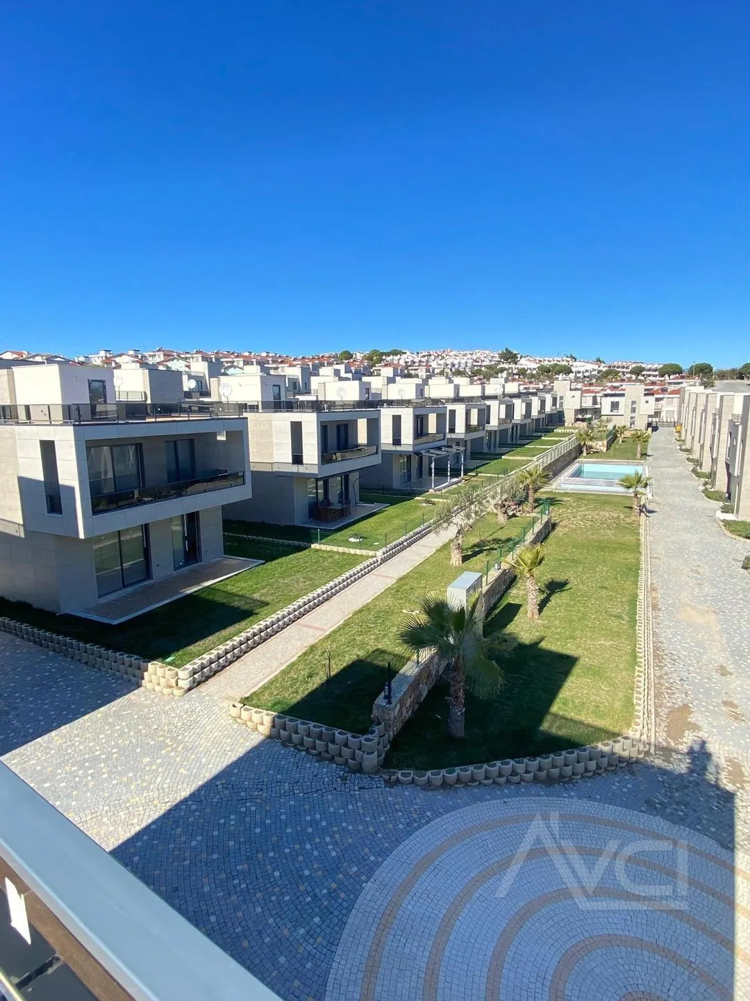 AVCI’DAN İNTALAND SEVGİ KÖYÜNE 300MT TAM MÜSTAKİL 2 HAVUZLU SİTE