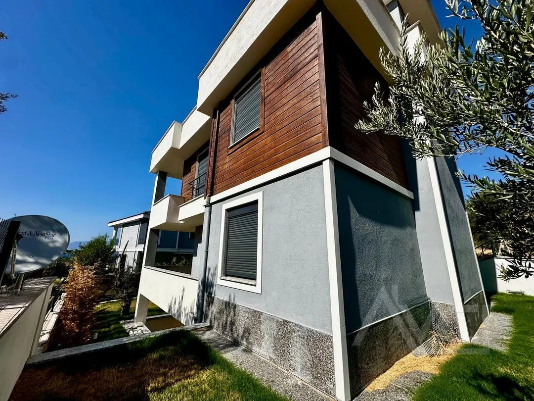 AVCI’DAN 400 MT2 ARSA 300MT2 NET DENİZ MANZARALI MÜSTAKİL 5+2 VİLLA