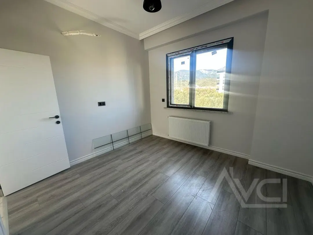AVCI’DAN KESİNTİSİZ ZEYTİNLİK MANZARALI SIFIR VİLLA