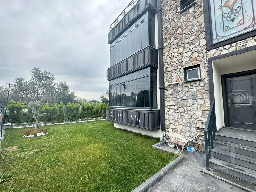 AVCI’DAN AVCILAR’DA DENİZE 50 MT DENİZ MANZARALI VİLLA