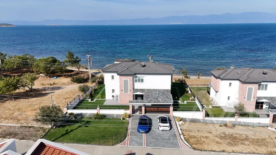 AVCI’DAN 750M2 ARSA İÇİNDE DENİZE SIFIR MALİKANE