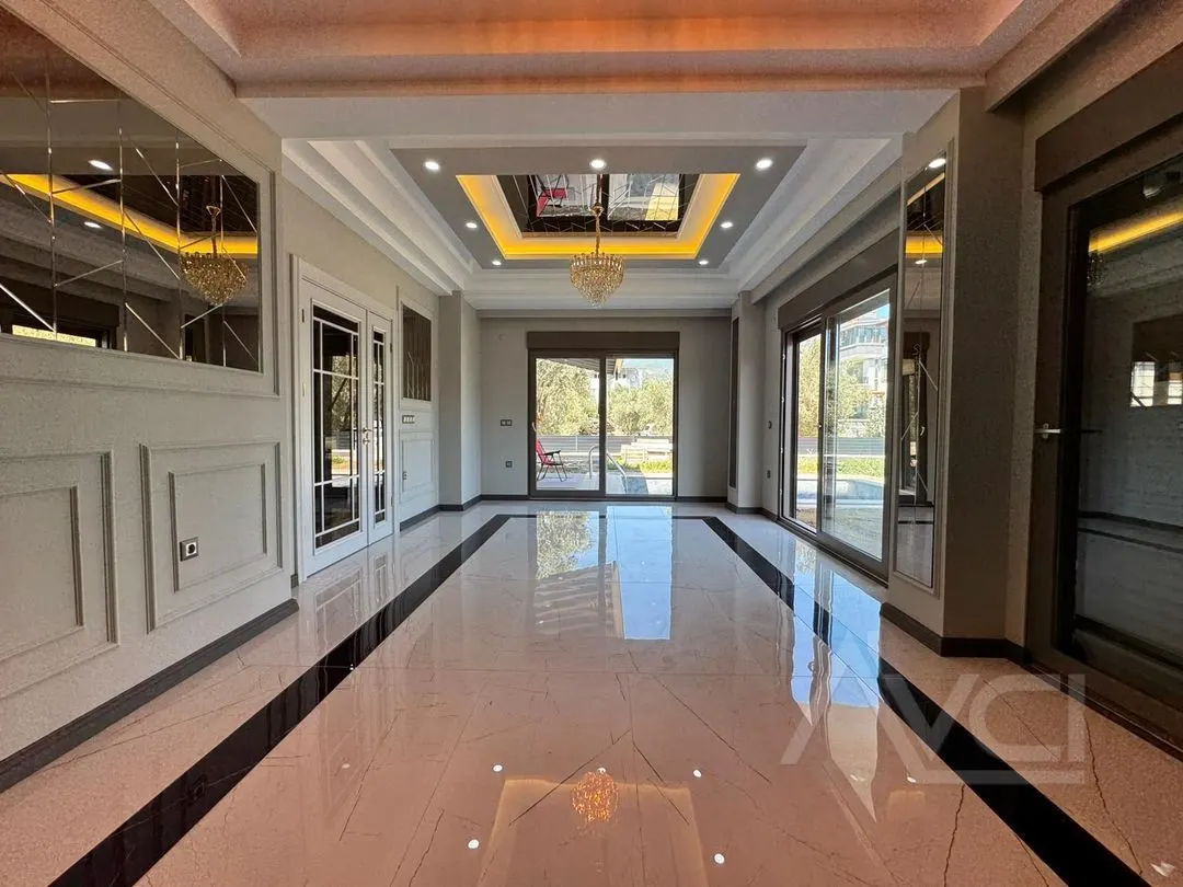 AVCI’DAN YOL ALTI 400 M2 ARSALI MÜSTAKİL HAVUZLU 6+1 VİLLA