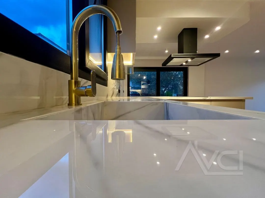 AVCI’DAN OTELLER BÖLGESİ 350 M2 ARSALI MÜSTAKİL HAVUZLU 5+1